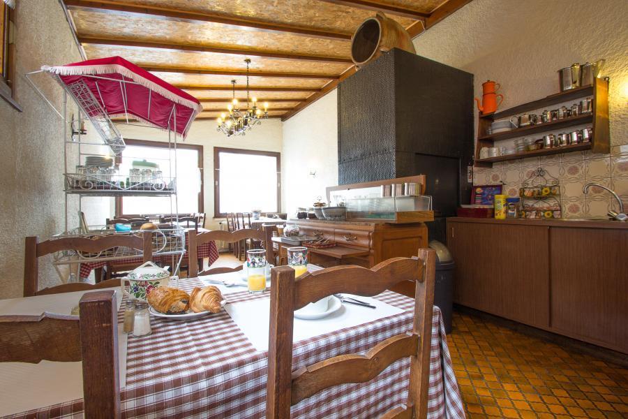 Hotel Restaurant La Croix D'Or Orbey Exterior photo